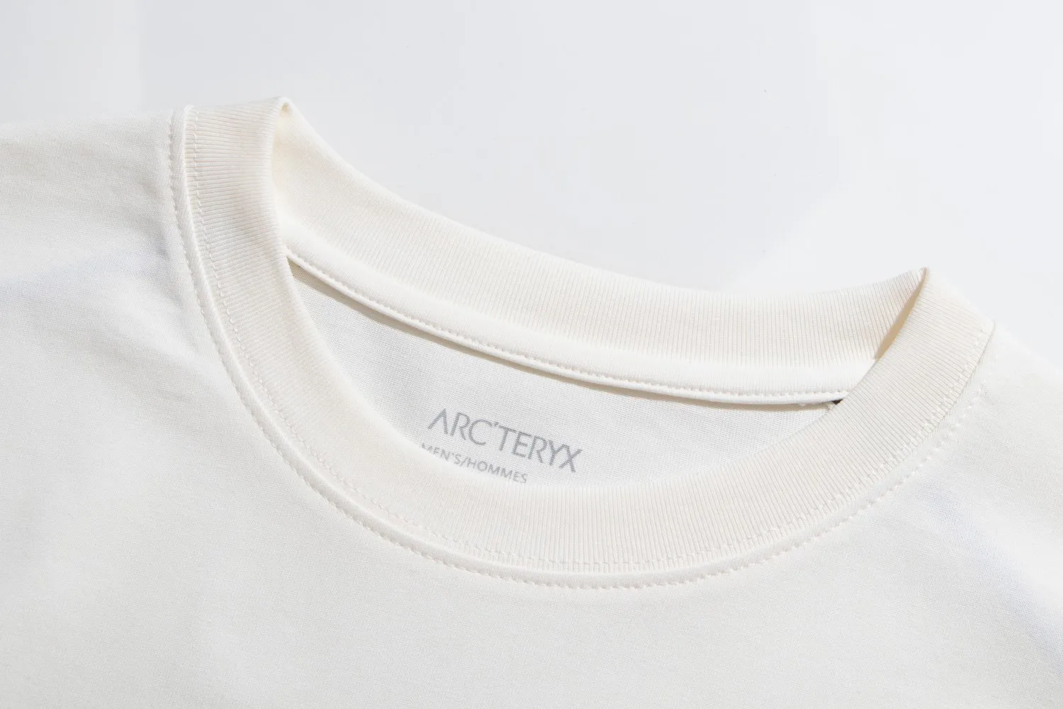 ARC’TERYX T ， Same Style SYSTEM_A logo ， 4 6 ， ， ， ， ， ~ ✅ Size：XS S M L